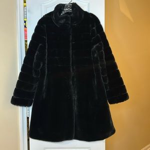**SOLD** Jones New York Plush Faux Fur Coat